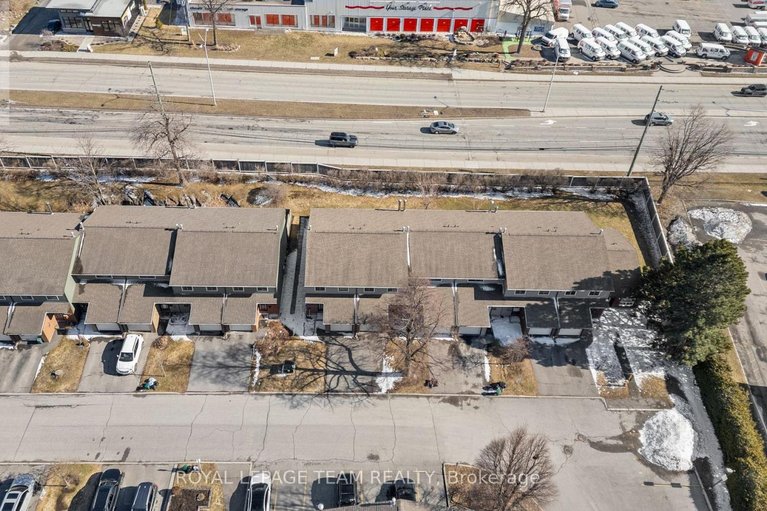 29585057/6356-mary-jane-crescent/chateauneuf/ottawa/ontario/K1C3C2_47