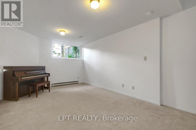 28752379/6-sandcliffe-terrace/centrepointe/ottawa/ontario/K2G5X1_33