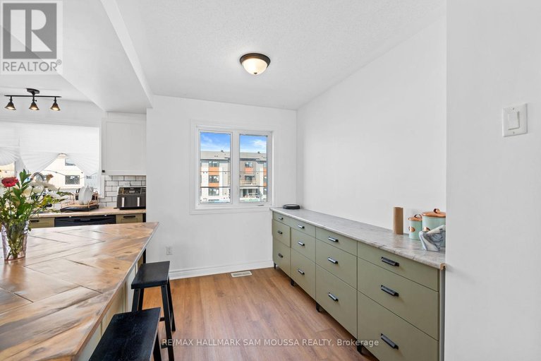 28654019/1222-longfields-drive/strandherd/ottawa/ontario/K2J5X3_15