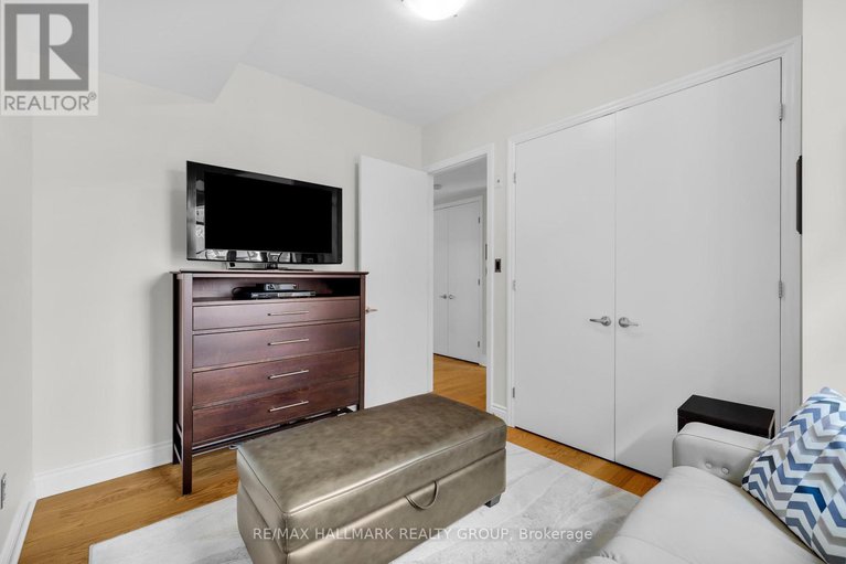 28485623/604-327-breezehill-avenue-s/west-centre-town/ottawa/ontario/K1Y1R6_27