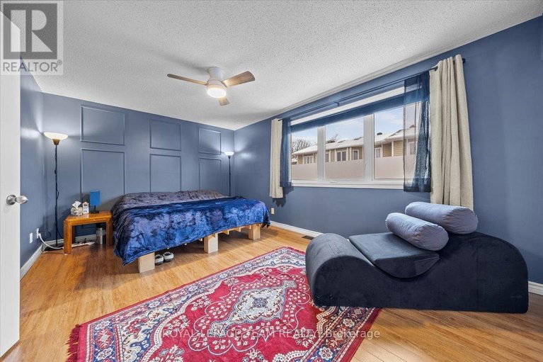 29462767/1137-chimney-hill-way/beacon-hill-south/ottawa/ontario/K1J8Z7_27