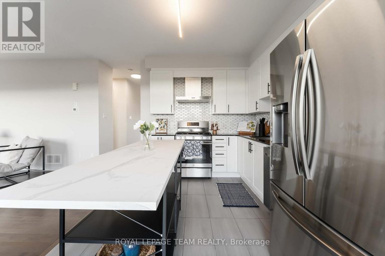 29118048/3040-travertine-way/half-moon-bay/ottawa/ontario/K2J6W9_16