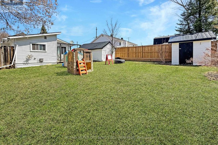 28756163/778-seventh-street/renfrew/renfrew/ontario/K7V1B7_22
