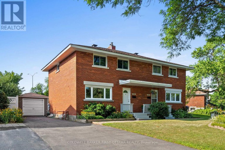 28793444/1788-ernest-avenue/mckellar-heights/ottawa/ontario/K2A1M1_1