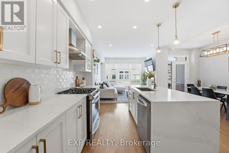 29194137/687-capricorn-circle/riverside-southgloucester-glen/ottawa/ontario/K4M0J5_15