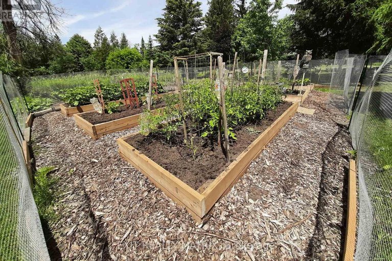 29668590/6343-deermeadow-drive/greely/ottawa/ontario/K4P1M9_41