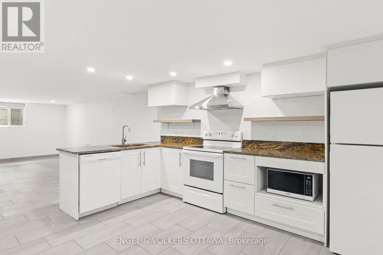 28294344/70-varley-drive/beaverbrook/ottawa/ontario/K2K1H2_36