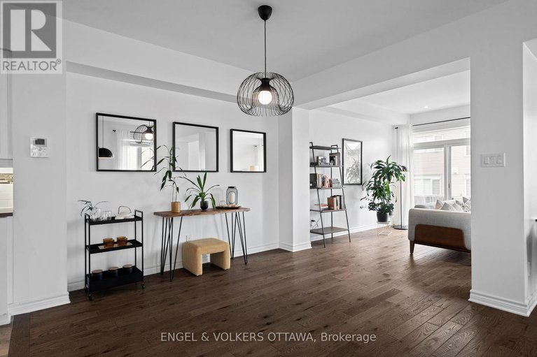 28330138/317-ardmore-street/riverside-southgloucester-glen/ottawa/ontario/K4M0E2_16