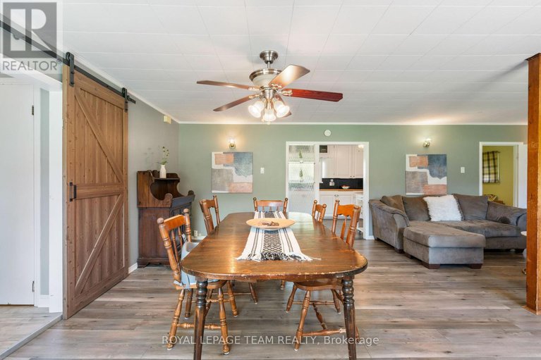28652632/12135-county-road-2-road/south-dundas-williamsburgh-twp/south-dundas/ontario/K0C1X0_10