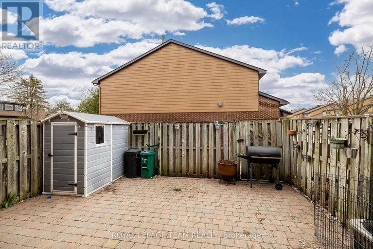 28526425/2245-orient-park-drive/blackburn-hamlet-south/ottawa/ontario/K1B4W3_33