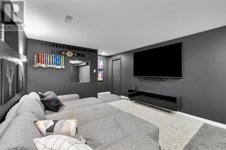 29635213/112-crevasse-road/mer-bleuebradley-estatesanderson-park/ottawa/ontario/K1W0P9_45