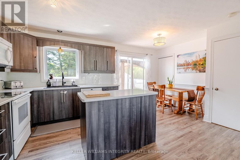 28489479/3-3-le-baron-drive/russell-twp/russell/ontario/K0A2M0_17