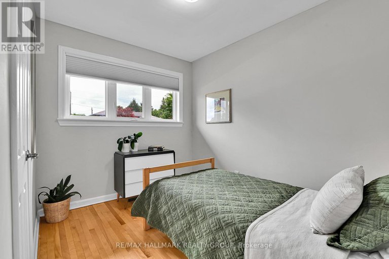 28801055/1256-field-street/bel-air-park/ottawa/ontario/K2C2R2_18
