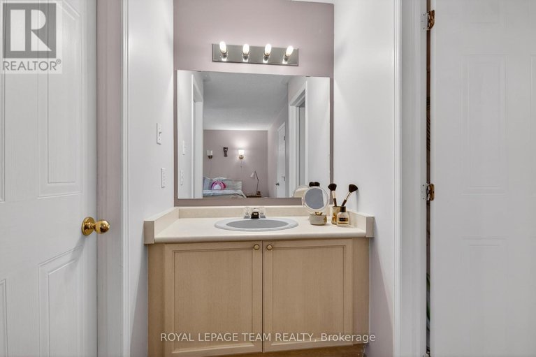 29445574/48-jackman-terrace/katimavik/ottawa/ontario/K2L4E1_57