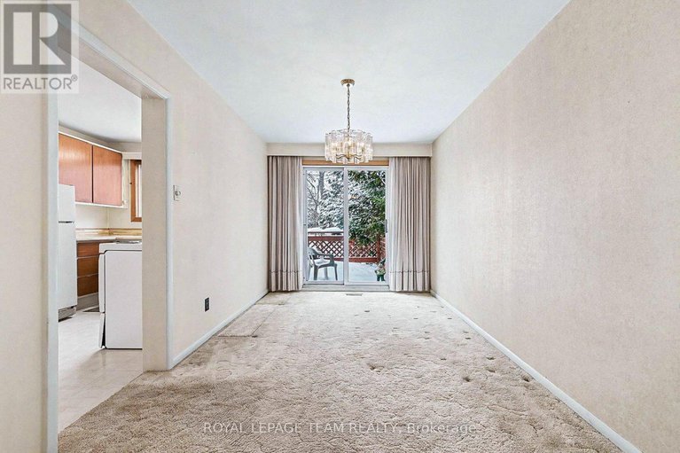 29231549/906-ivanhoe-avenue/queensway-terrace-north/ottawa/ontario/K2B5S5_11