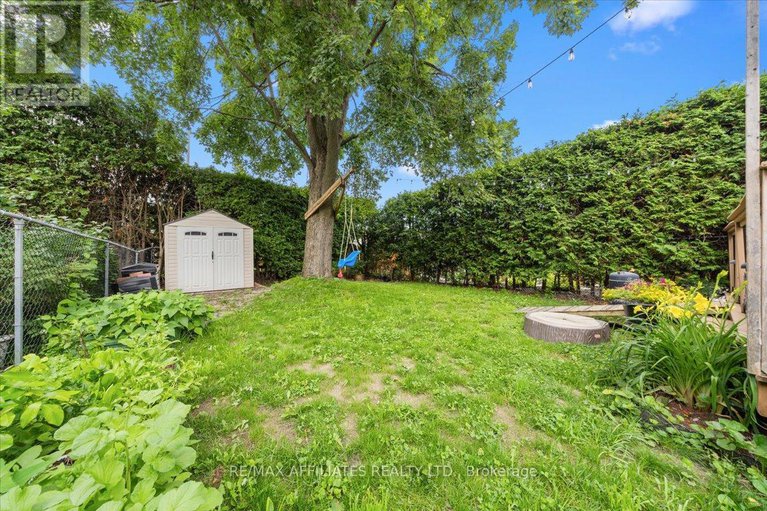 28592351/1150-grenoble-crescent/orleans-wood/ottawa/ontario/K1C2C6_37