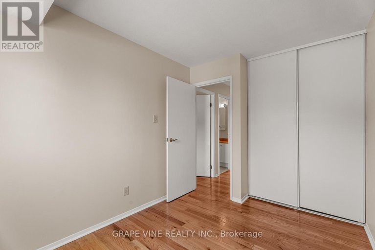28628810/31-2671-pimlico-crescent/emerald-woodssawmill-creek/ottawa/ontario/K1T2A6_21