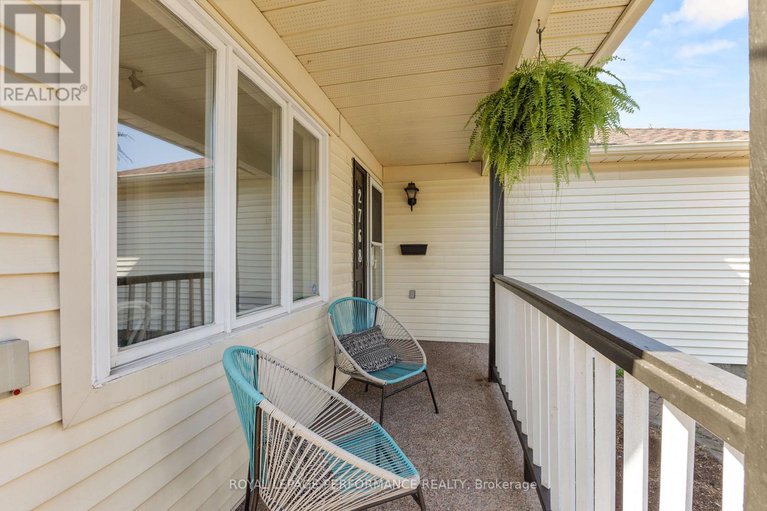 28734701/2768-wyldewood-street/emerald-woodssawmill-creek/ottawa/ontario/K1T2S4_3