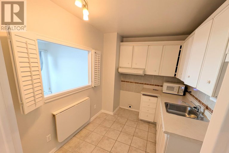 28798159/2512-1081-ambleside-drive/woodroffe/ottawa/ontario/K2B8C8_5