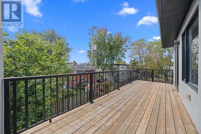 28927666/560-queen-mary-street/overbrookcastle-heights/ottawa/ontario/K1K1W1_20