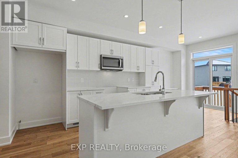 29453198/1180-cope-drive/stittsville-south/ottawa/ontario/K2S3C4_7