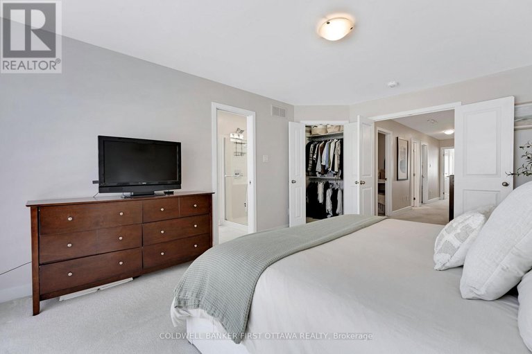 29465691/422-markdale-terrace/riverside-southgloucester-glen/ottawa/ontario/K4M0E2_24