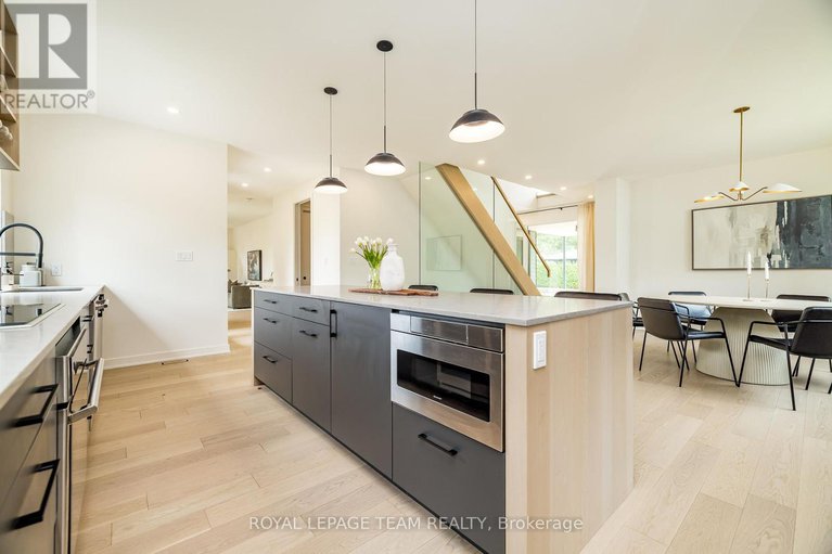 28678296/1995-lenester-avenue/mckellar-heightsglabar-park/ottawa/ontario/K2A1K4_7