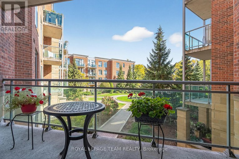 29430008/230-205-bolton-street/lower-townbyward-market/ottawa/ontario/K1N1K7_18