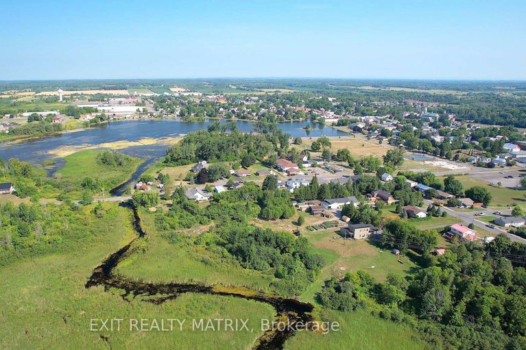28736196/20306-lochiel-street-w/alexandria/north-glengarry/ontario/K0C1A0_46