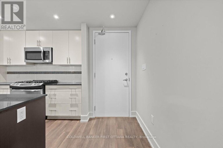 29690359/308-100-champagne-avenue/west-centre-town/ottawa/ontario/K1S4P4_3
