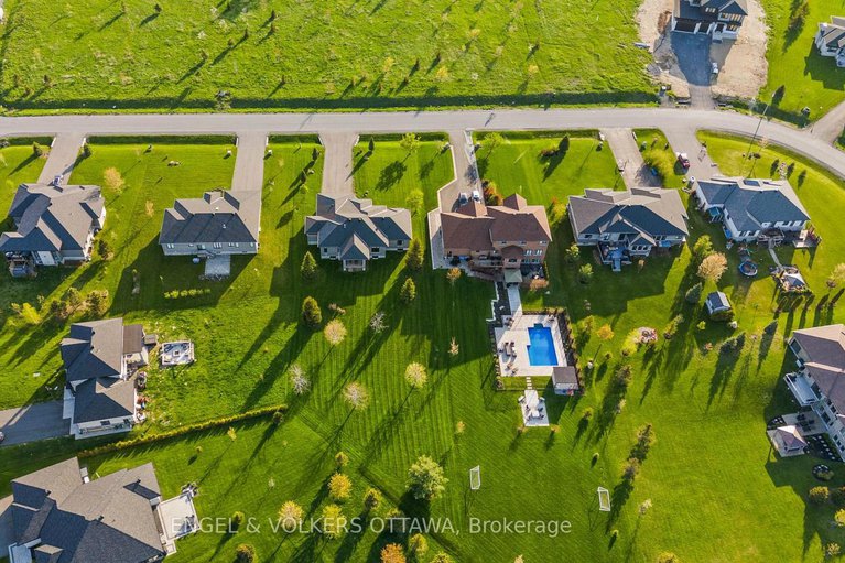 28348062/312-shoreway-drive-drive/greely/ottawa/ontario/K4P0G2_41