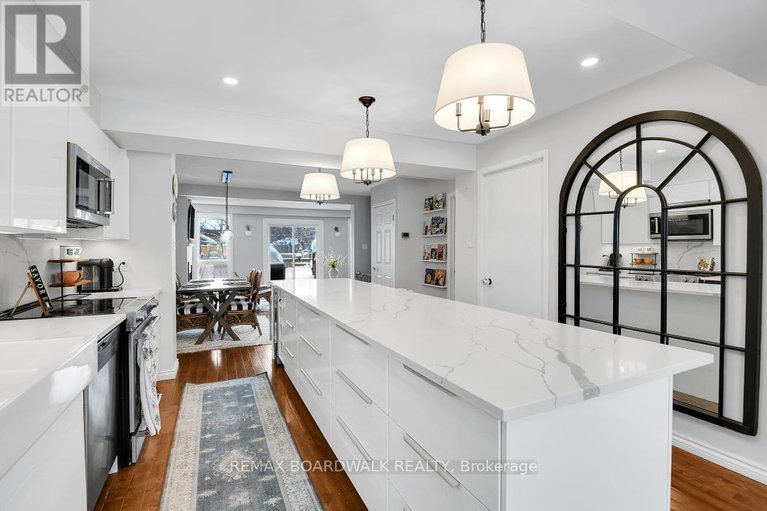 29327134/3-104-cheltenham-private/hunt-club-woods/ottawa/ontario/K1V0L6_12