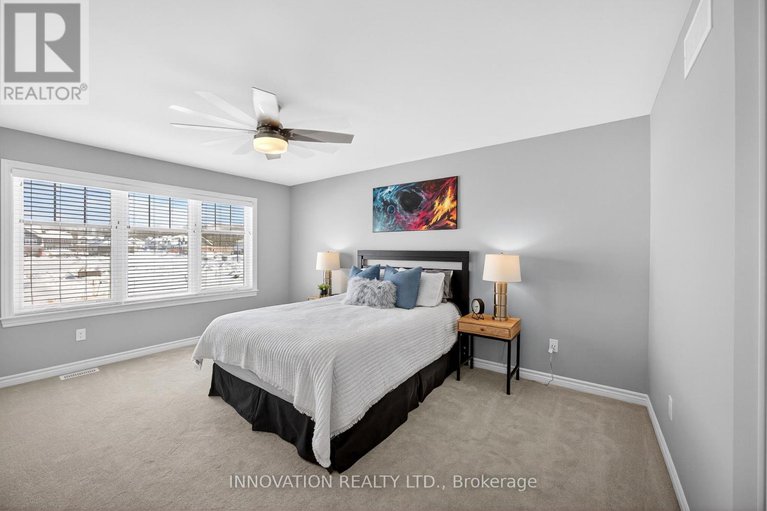 29409347/923-antonio-farley-street/camelot/ottawa/ontario/K4A5K1_30