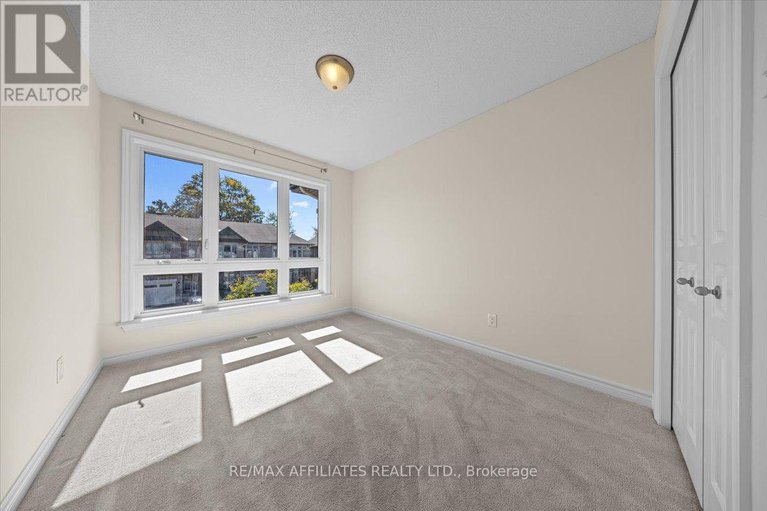 28911964/342-melodie-street/mer-bleuebradley-estatesanderson-park/ottawa/ontario/K1W0H9_34