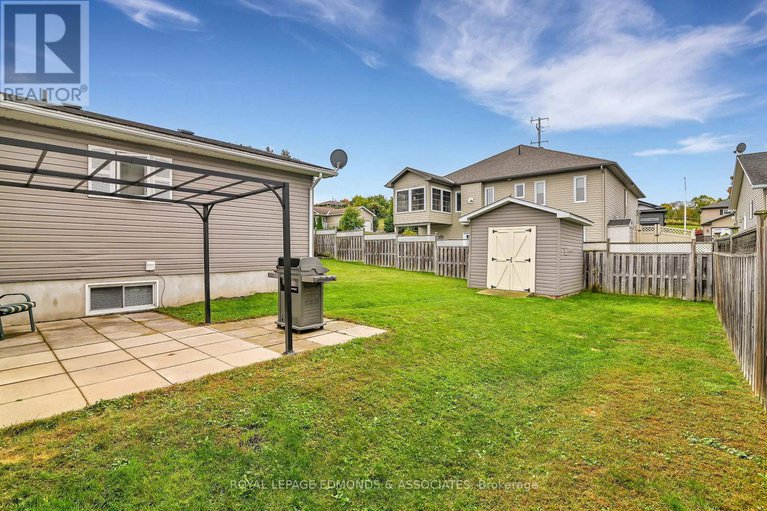 28381416/91-haramis-drive/renfrew/renfrew/ontario/K7V4M4_30