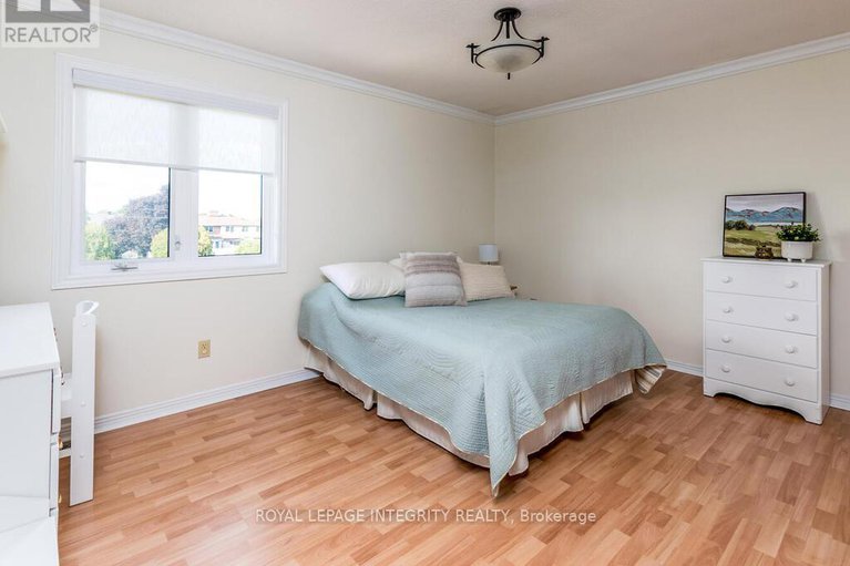 28854200/17-arbuckle-crescent/manordale/ottawa/ontario/K2G5H1_28