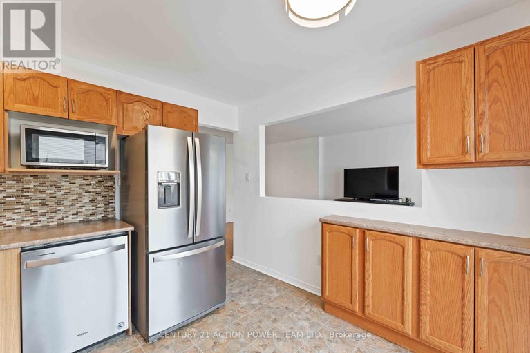 28258821/1887-hialeah-drive/fallingbrookgardenway-south/ottawa/ontario/K4A3T3_13