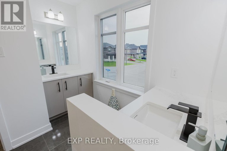 28466592/900-duxbury-lane/riverside-southgloucester-glen/ottawa/ontario/K4M0M3_39