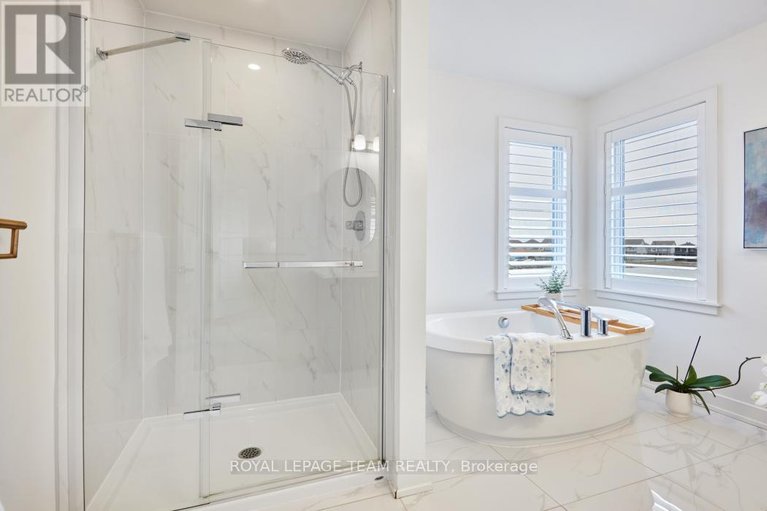 29675449/516-bobolink-ridge/stittsville-south/ottawa/ontario/K2S2N5_18