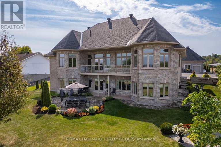 28953409/3285-front-road-s/east-hawkesbury-twp/east-hawkesbury/ontario/K6A2R2_2