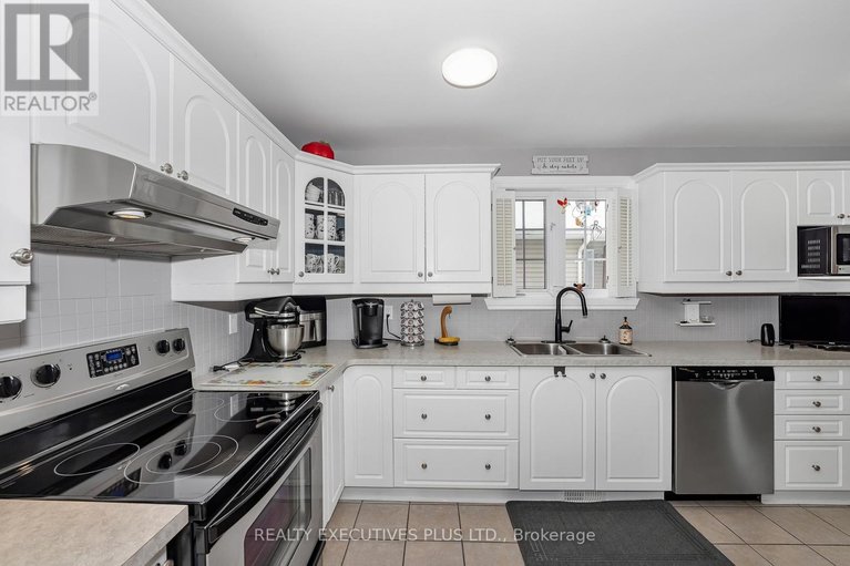 29580486/11-grove-street/iroquois/south-dundas/ontario/K0E1K0_12