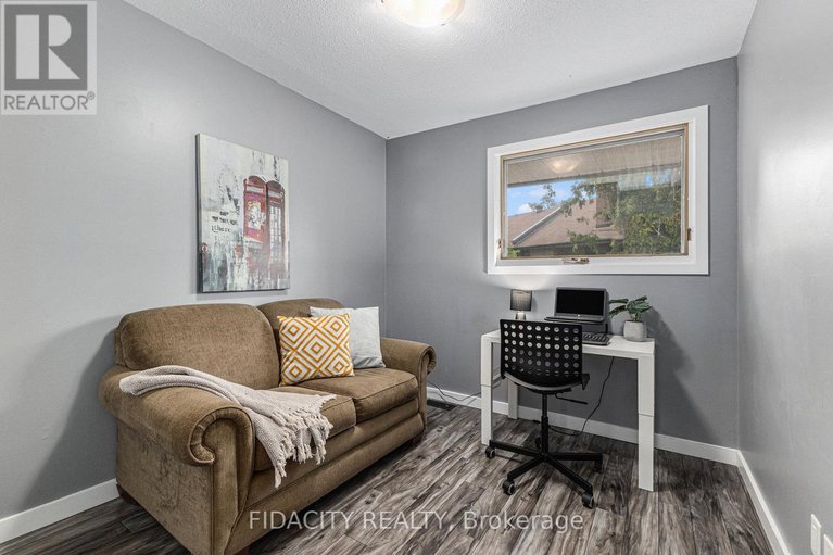 28360689/19-carmichael-court/beaverbrook/ottawa/ontario/K2K1K1_19