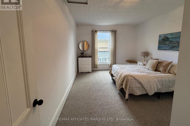 29078821/11-elgin-street-e/alexandria/north-glengarry/ontario/K0C1A0_34