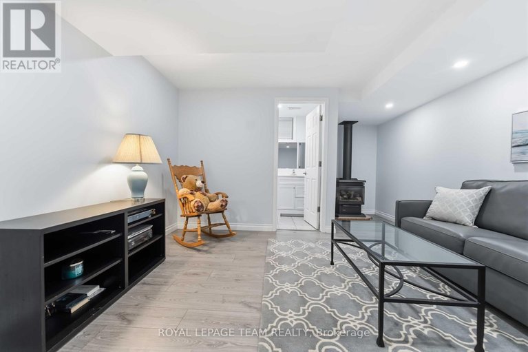 29639802/19-hackett-street/hunt-club-woods/ottawa/ontario/K1V0P9_35