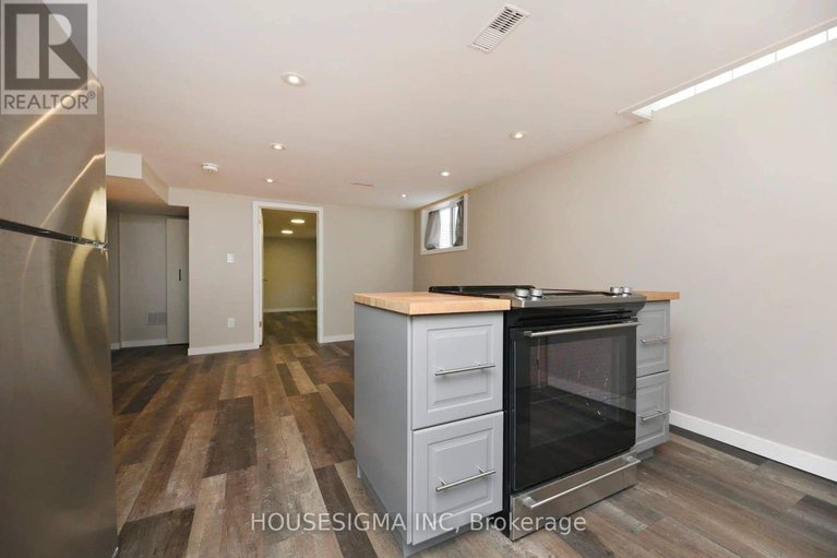 29056131/2335-harding-road/elmvale-acresurbandale/ottawa/ontario/K1G3B7_31