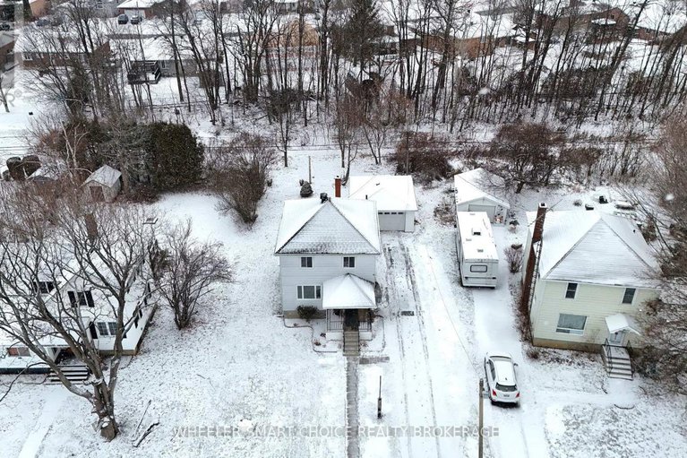 29225740/14-saunders-avenue-n/long-sault/south-stormont/ontario/K0C1P0_45