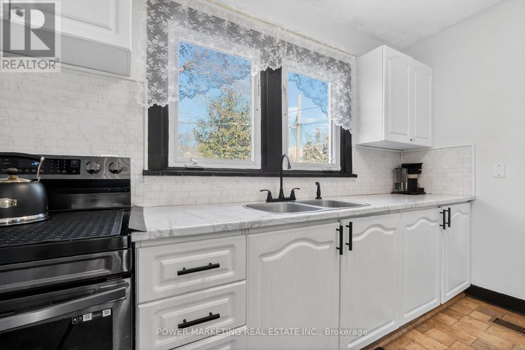 29286820/231-ethel-street/vanier/ottawa/ontario/K1L5X1_17