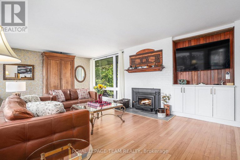 28647616/19-mary-drive/cedardale/ottawa/ontario/K1V1G9_5