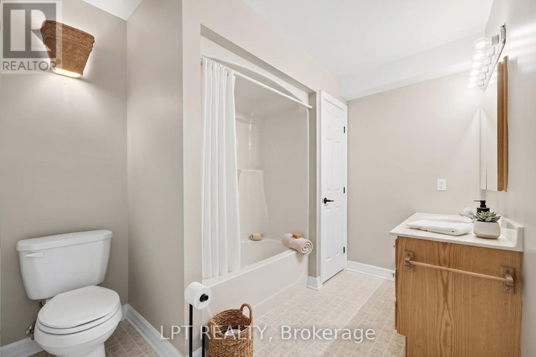 29665088/8297-nashdale-drive/osgoode-twp-north-of-reg-rd-6/ottawa/ontario/K0A2P0_31