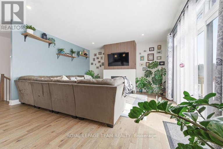 29486296/80-raymond-luhta-crescent/mcnabbraeside-twps/mcnabbraeside/ontario/K7S3G8_22